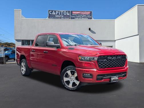 Molten Red Pearlcoat 2026 RAM 1500 Express