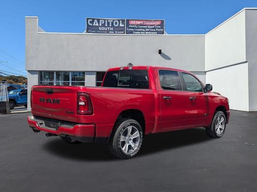 Molten Red Pearlcoat 2026 RAM 1500 Express