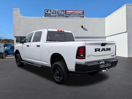 2026 RAM 2500 Tradesman Crew Cab 4x4 6'4' Box