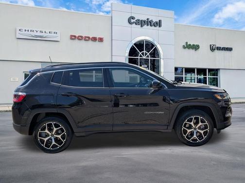 Diamond Black Crystal Pearlcoat 2025 Jeep Compass Limited