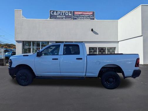 2026 RAM 2500 Tradesman Crew Cab 4x4 6'4' Box