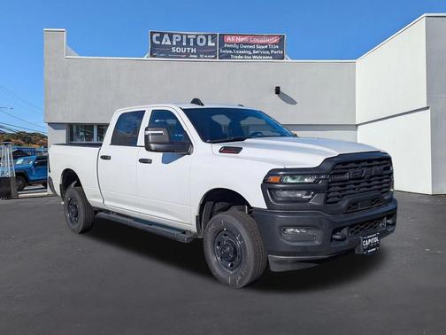 2026 RAM 2500 Tradesman Crew Cab 4x4 6'4' Box