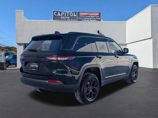 2026 Jeep Grand Cherokee Altitude