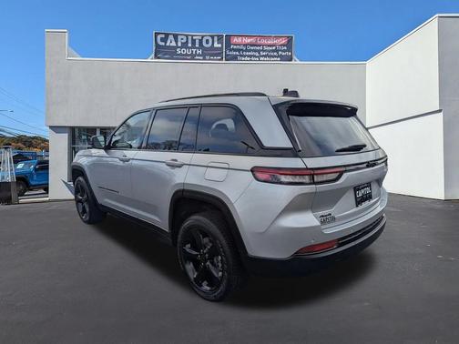 2025 Jeep Grand Cherokee Altitude