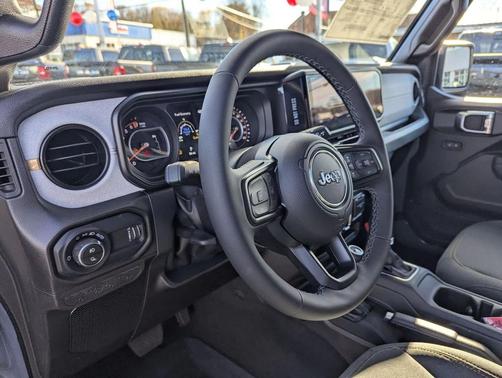 2026 Jeep Gladiator Sport S