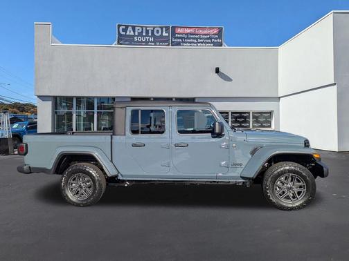 2026 Jeep Gladiator Sport S
