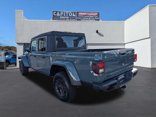 2026 Jeep Gladiator Sport S