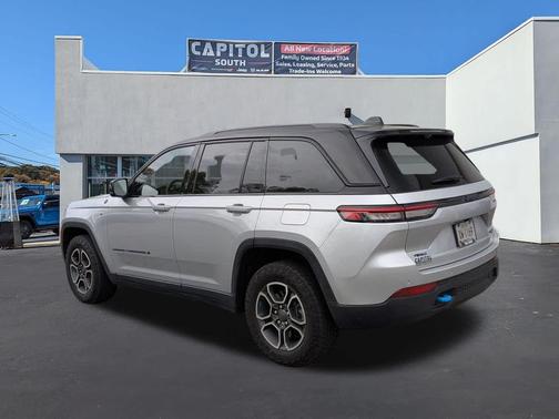 Silver Zynith 2024 Jeep Grand Cherokee 4xe Trailhawk