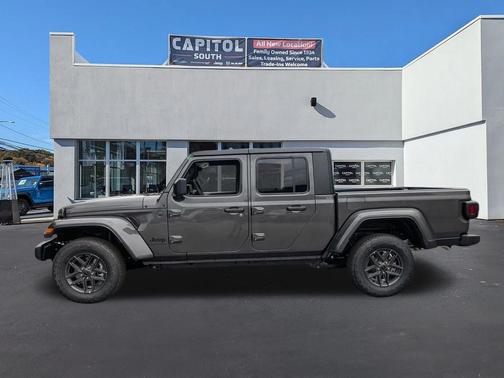 2025 Jeep Gladiator Sport S
