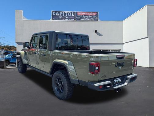 2025 Jeep Gladiator Willys
