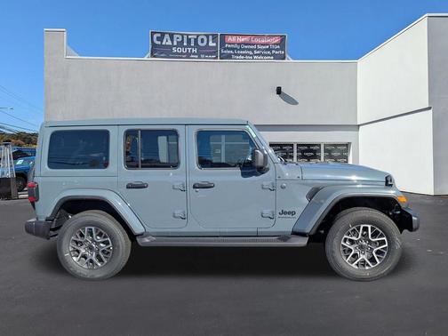 2026 Jeep Wrangler 4-Door Sahara 4x4