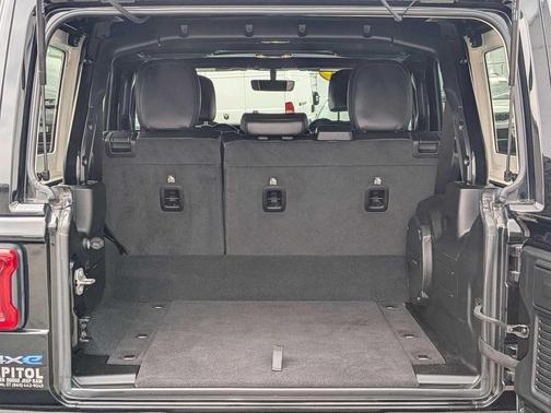 Black Clearcoat 2023 Jeep Wrangler 4xe Rubicon