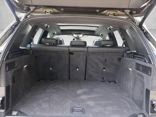 Manhattan Green Metallic 2026 BMW X5 xDrive40i
