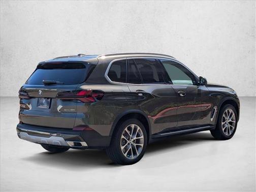 Manhattan Green Metallic 2026 BMW X5 xDrive40i