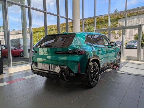 2025 BMW XM Base
