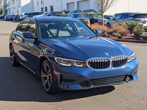 2022 BMW 330 i xDrive