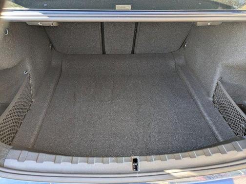 2022 BMW 330 i xDrive