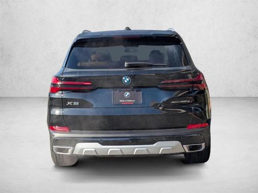 Black Sapphire Metallic 2026 BMW X5 PHEV xDrive50e