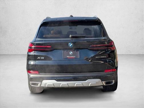 Black Sapphire Metallic 2026 BMW X5 PHEV xDrive50e