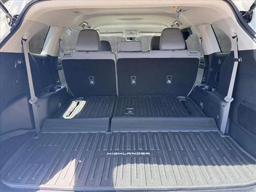 2020 Toyota Highlander L