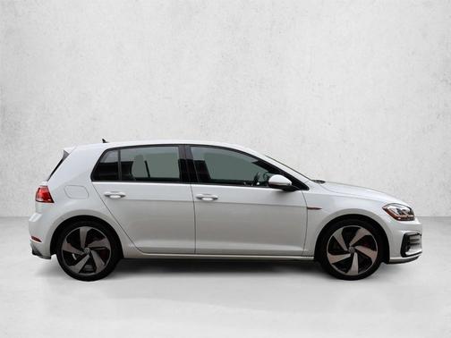 Pure White 2018 Volkswagen Golf GTI 2.0T SE 4-Door