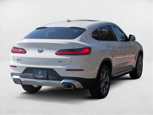 2025 BMW X4 xDrive30i