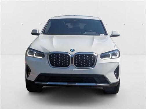 2025 BMW X4 xDrive30i