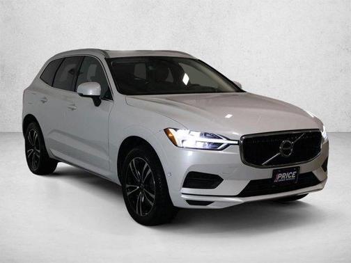 Ice White 2019 Volvo XC60 T6 Momentum