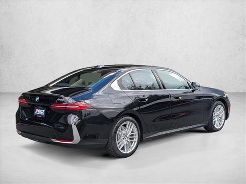 2025 BMW 530 i xDrive