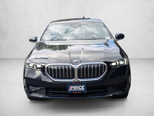 2025 BMW 530 i xDrive