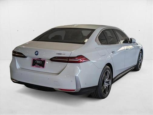 2025 BMW i5 xDrive40