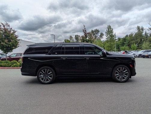 2022 Cadillac Escalade ESV Sport Platinum