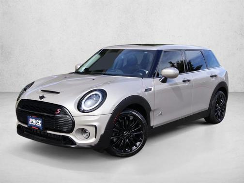 Rooftop Gray 2022 MINI Clubman Cooper S ALL4