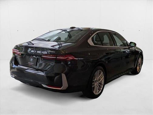 2025 BMW 530 i xDrive