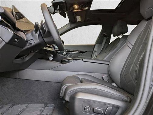 2025 BMW 530 i xDrive