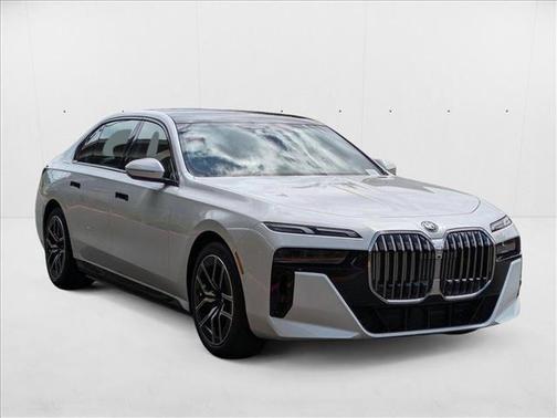 2025 BMW 750e xDrive