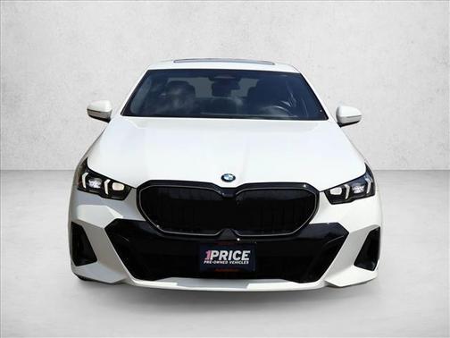 Alpine White 2024 BMW 540 i xDrive
