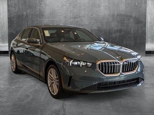 2025 BMW 530 i xDrive