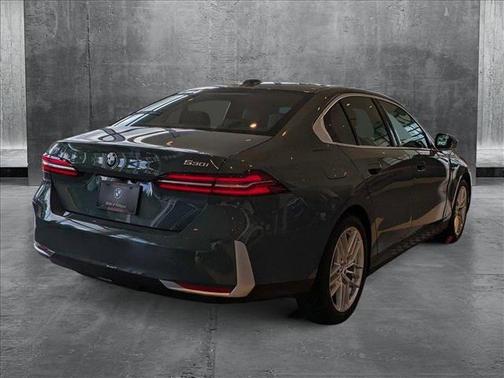 2025 BMW 530 i xDrive