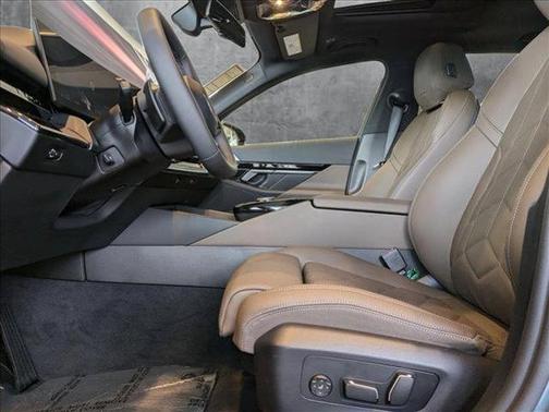 2025 BMW 530 i xDrive