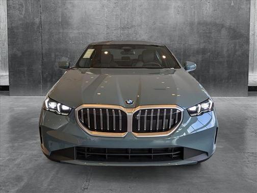 2025 BMW 530 i xDrive