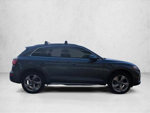 2022 Audi Q5 45 S line Premium Plus