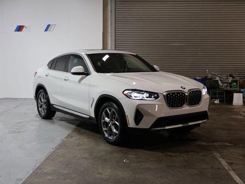 Alpine White 2023 BMW X4 xDrive30i