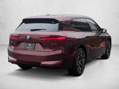 Aventurin Red Metallic 2026 BMW iX xDrive45