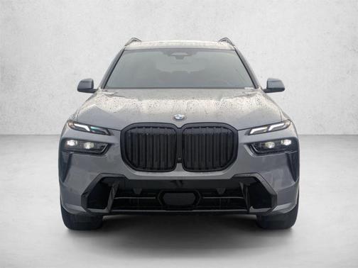 Gray Metallic 2026 BMW X7 xDrive40i