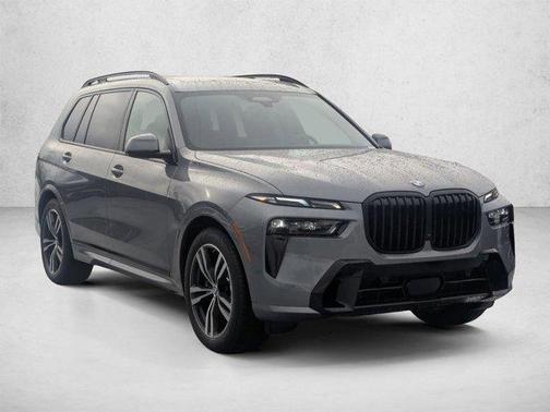 Gray Metallic 2026 BMW X7 xDrive40i