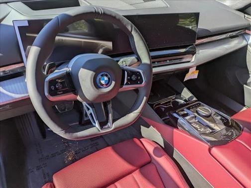 Gray Metallic 2026 BMW i5 xDrive40