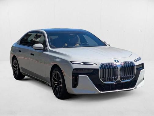 Alpine White 2025 BMW 740 i xDrive
