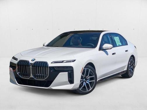 Alpine White 2025 BMW 740 i xDrive