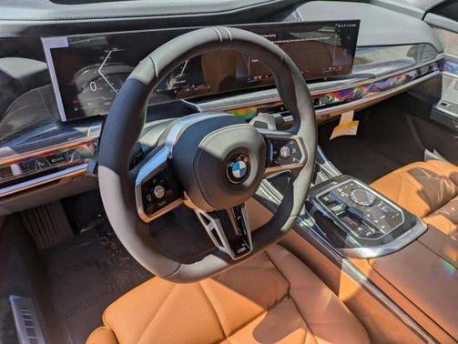 Alpine White 2025 BMW 740 i xDrive